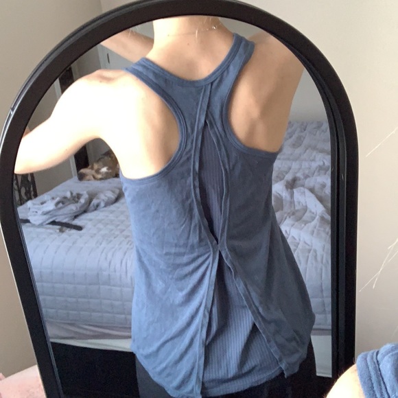 XS Reebok Tank Top - Picture 5 of 5